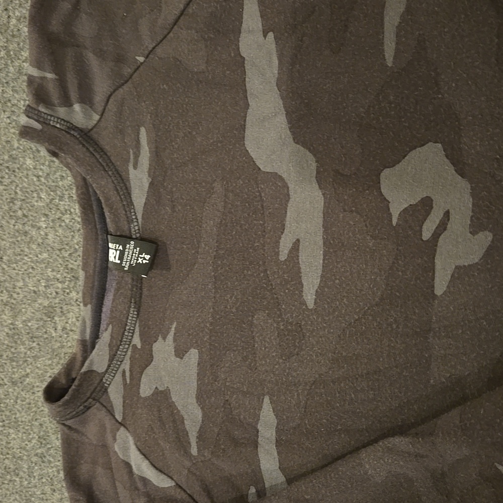 Camo Print Sweatshirt - Picture 2 of 2